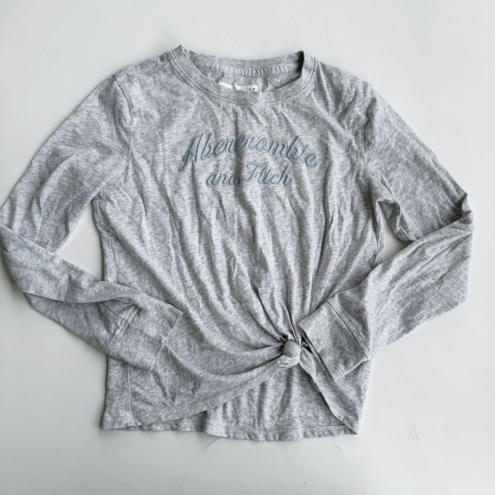 Abercrombie & Fitch Kids Light Gray Long Sleeve Tee